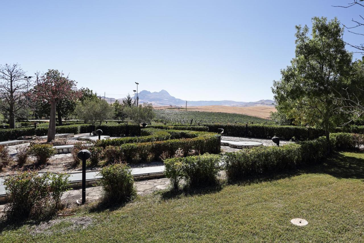 Agriturismo Tenute Pollara Roccamena エクステリア 写真