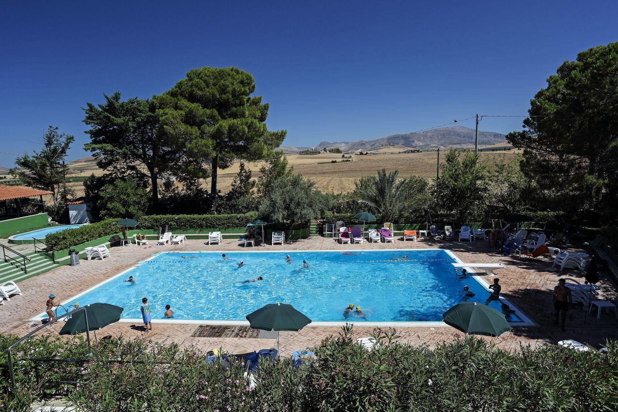 Agriturismo Tenute Pollara Roccamena エクステリア 写真