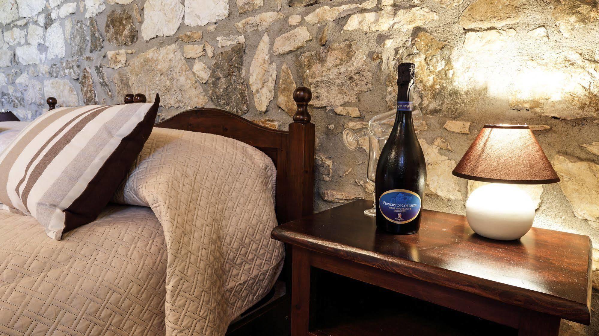 Agriturismo Tenute Pollara Roccamena エクステリア 写真