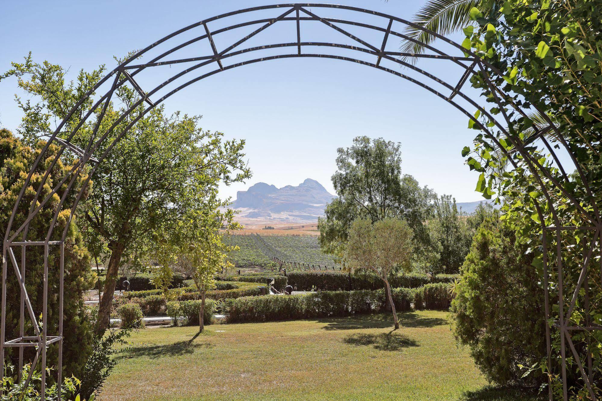 Agriturismo Tenute Pollara Roccamena エクステリア 写真